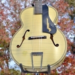 Harmony Archtone vintage archtop acoustic guitar, USA, 1964. Full-bodied archtop