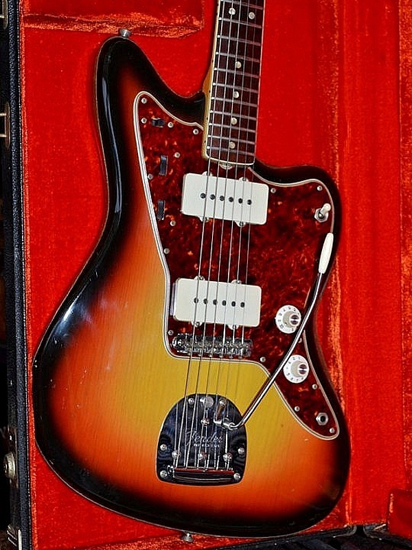 Fender Jazzmaster, Sunburst, 1965. Museum quality condition!