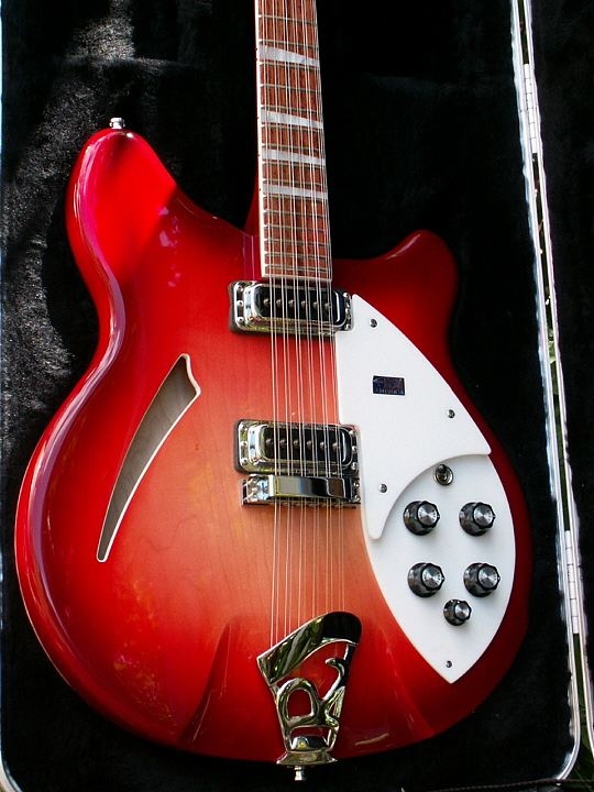 Is there a sexier guitar than a Ric 360...?