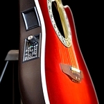 Thinline and body-sculpted for super-easy, comfortable playing