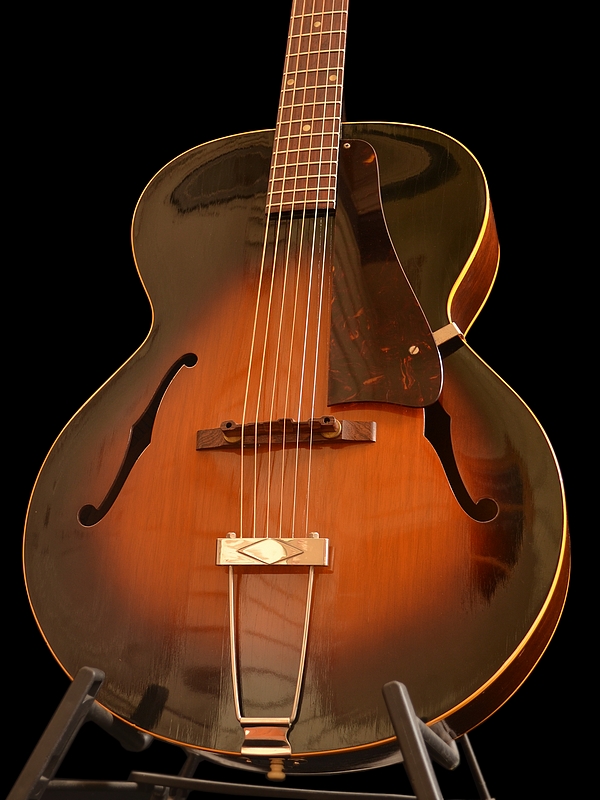 Gibson's alltime best-selling archtop