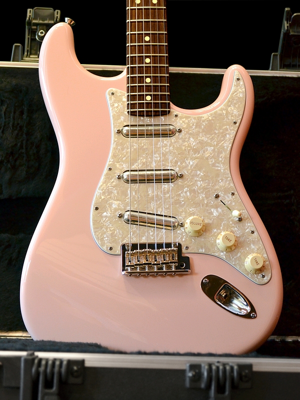 Fender ‘Lipstick Strat’, Shell Pink – BRAND NEW