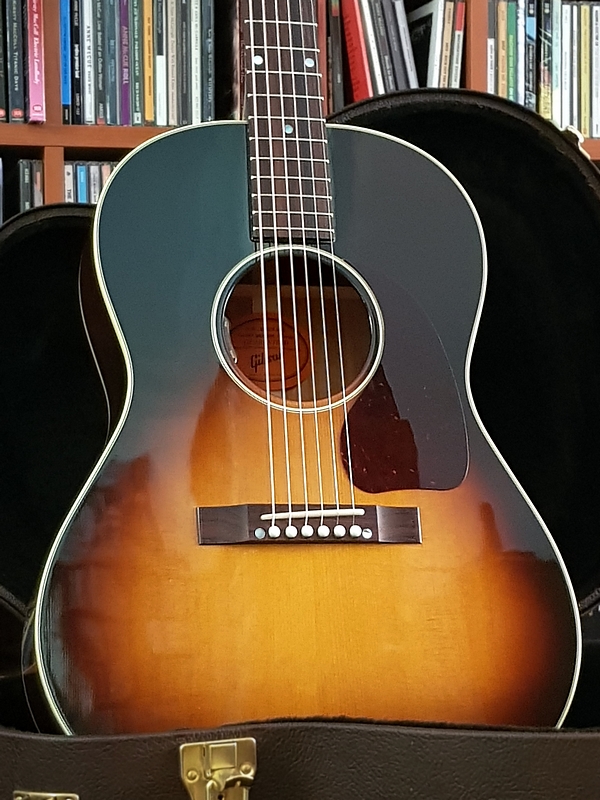 Gibson 1950s LG-2, MINT