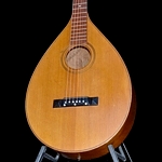 By the turn of the century the lute had become very guitar-like