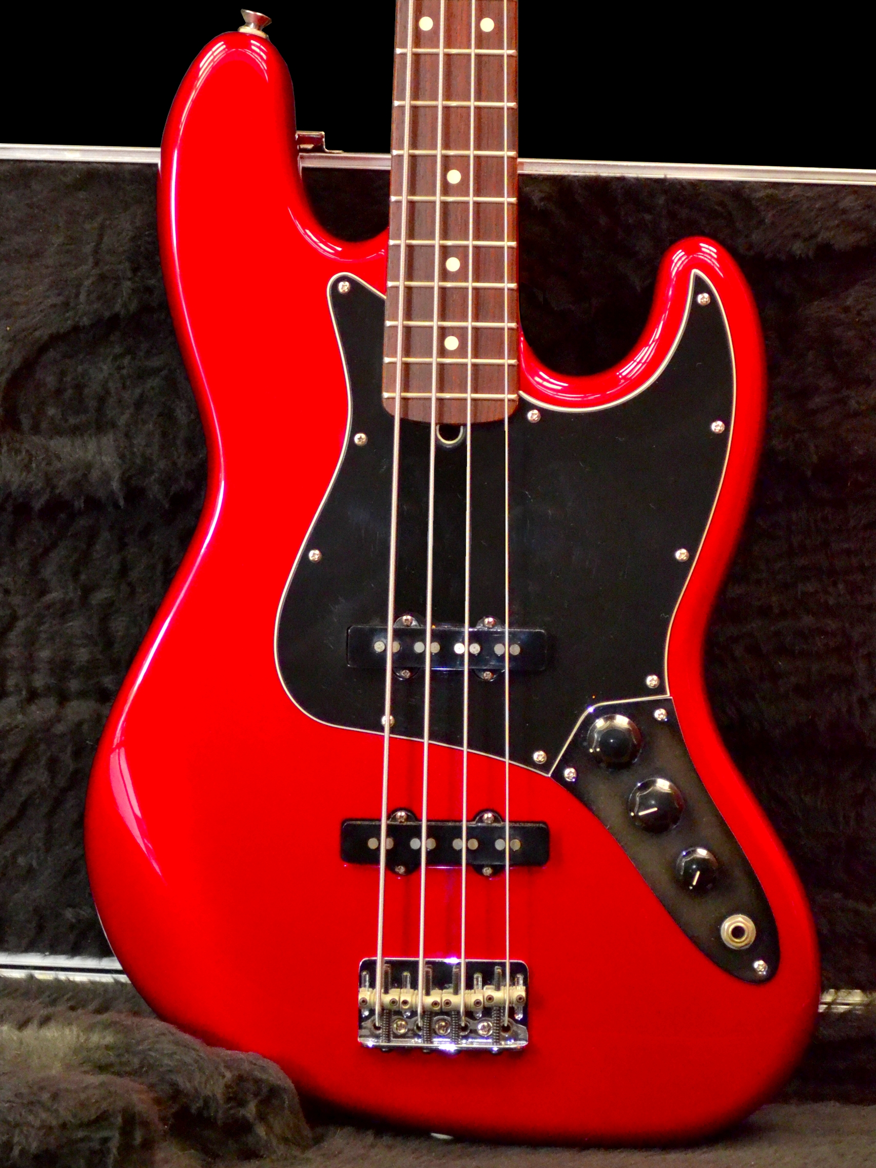 2004 Jazz Bass, USA. Chrome Red