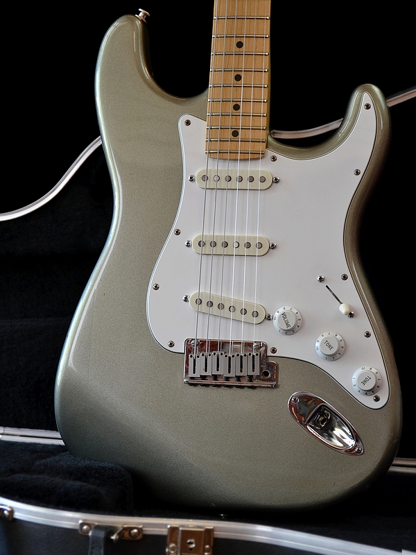 Fender Stratocaster, early Corona, USA model – Inca Silver