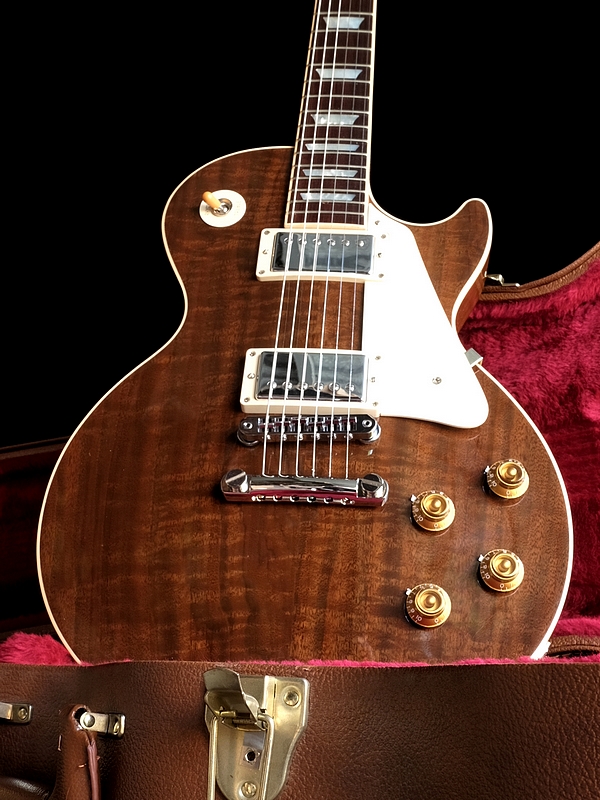 Gibson Les Paul Standard – LIMITED EDITION figured Walnut top