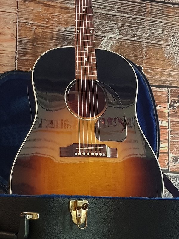 Gibson J-45, Vintage Sunburst