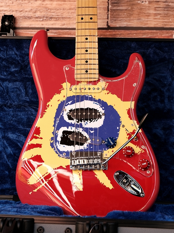 Fender Stratocaster – limited edition Primal Scream 30th Anniversary ‘Screamadelica’ model